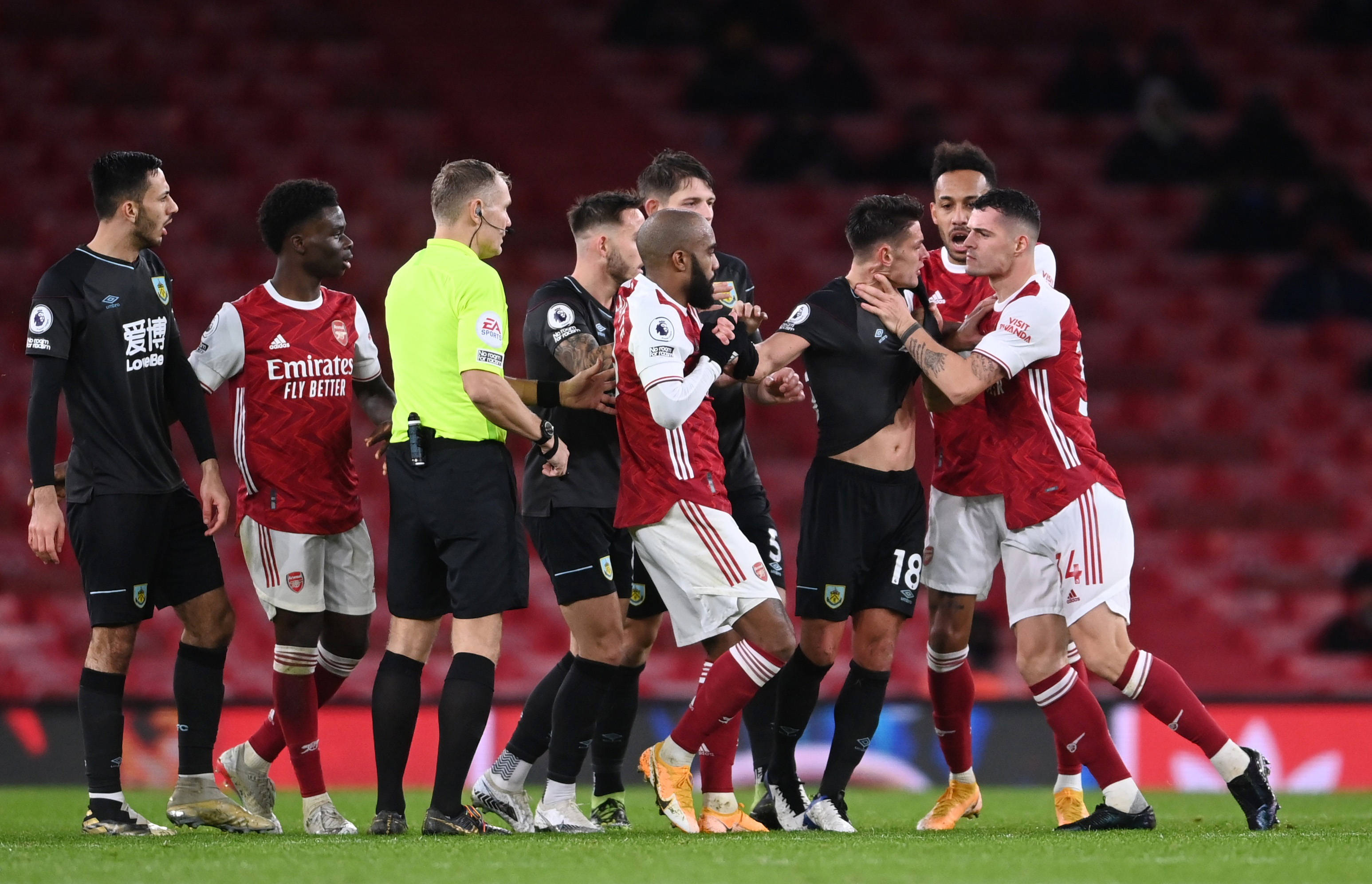 生在球场上 生在球场上